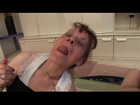 ❤️ Hai bà và một ông có ba người ️ Fuck video ở% vi.hdporn24.ru% ❌❤
