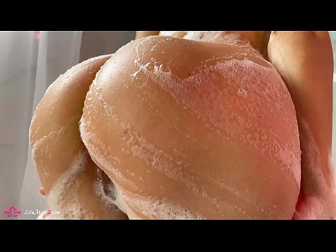 ❤️ Bà thủ dâm âm hộ với máy rung đến cực khoái mãnh liệt trong vòi hoa sen ️ Fuck video ở% vi.hdporn24.ru% ❌❤